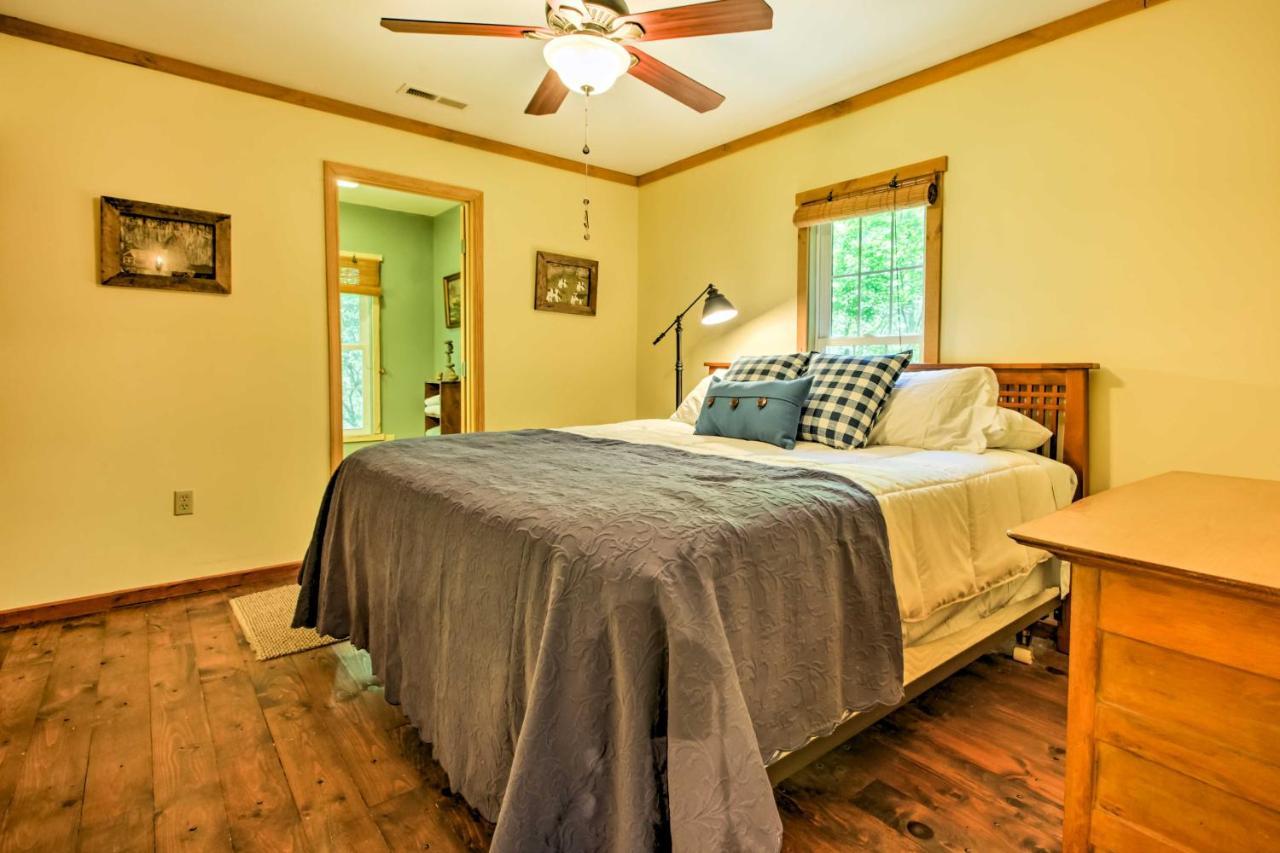Clearwater Cabin On 10 Acres With Trout Stream! Monterey Екстериор снимка