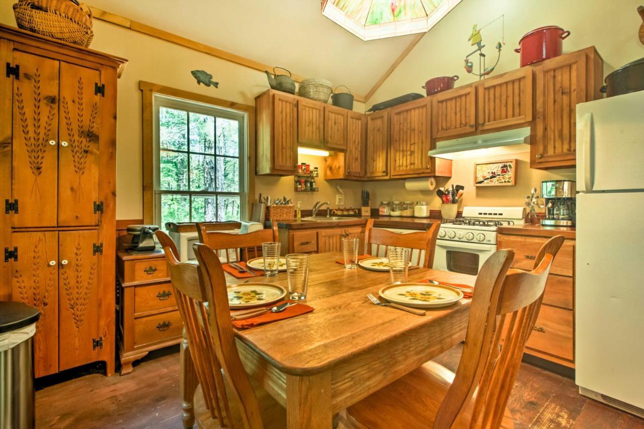 Clearwater Cabin On 10 Acres With Trout Stream! Monterey Екстериор снимка