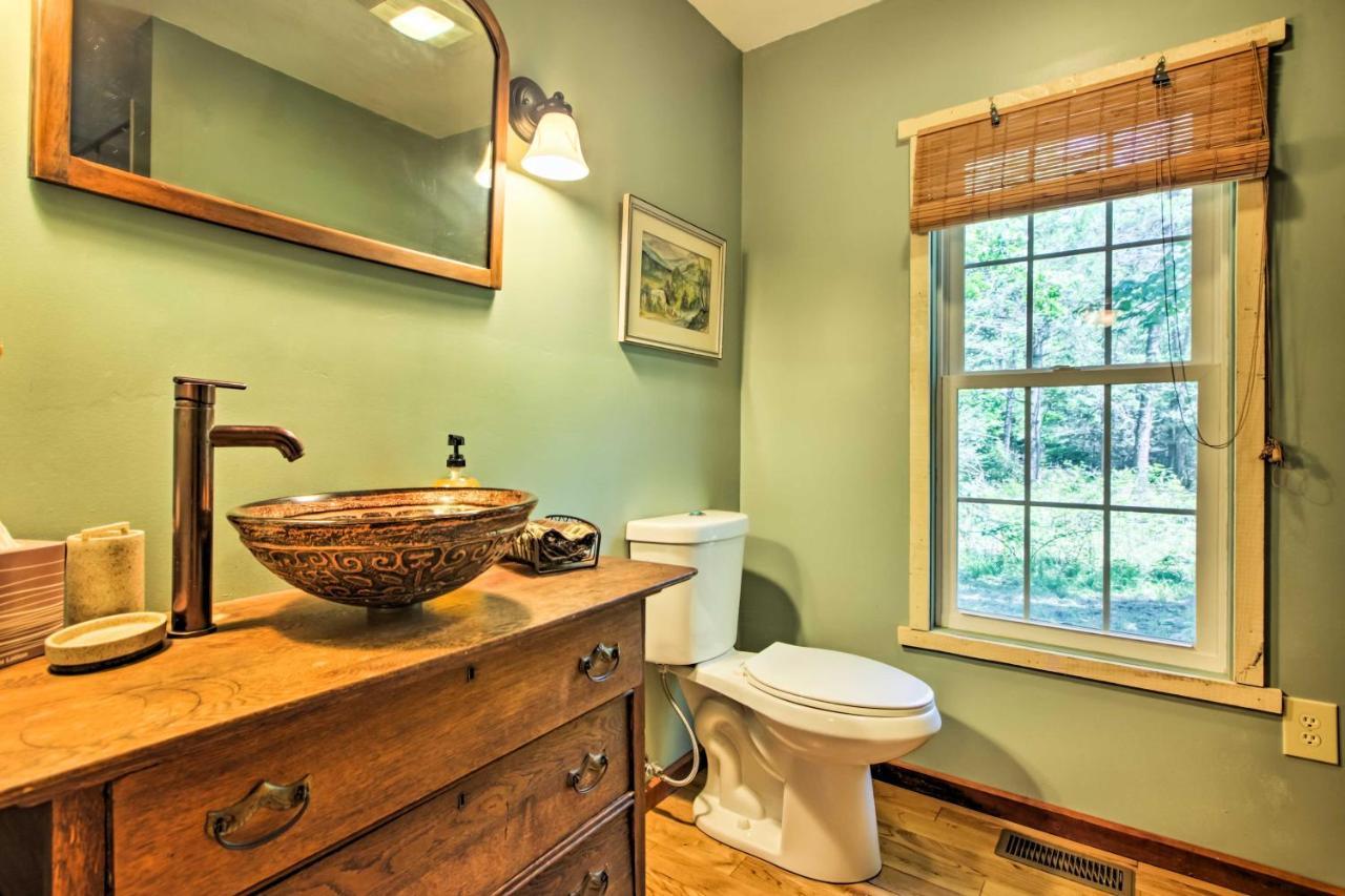 Clearwater Cabin On 10 Acres With Trout Stream! Monterey Екстериор снимка