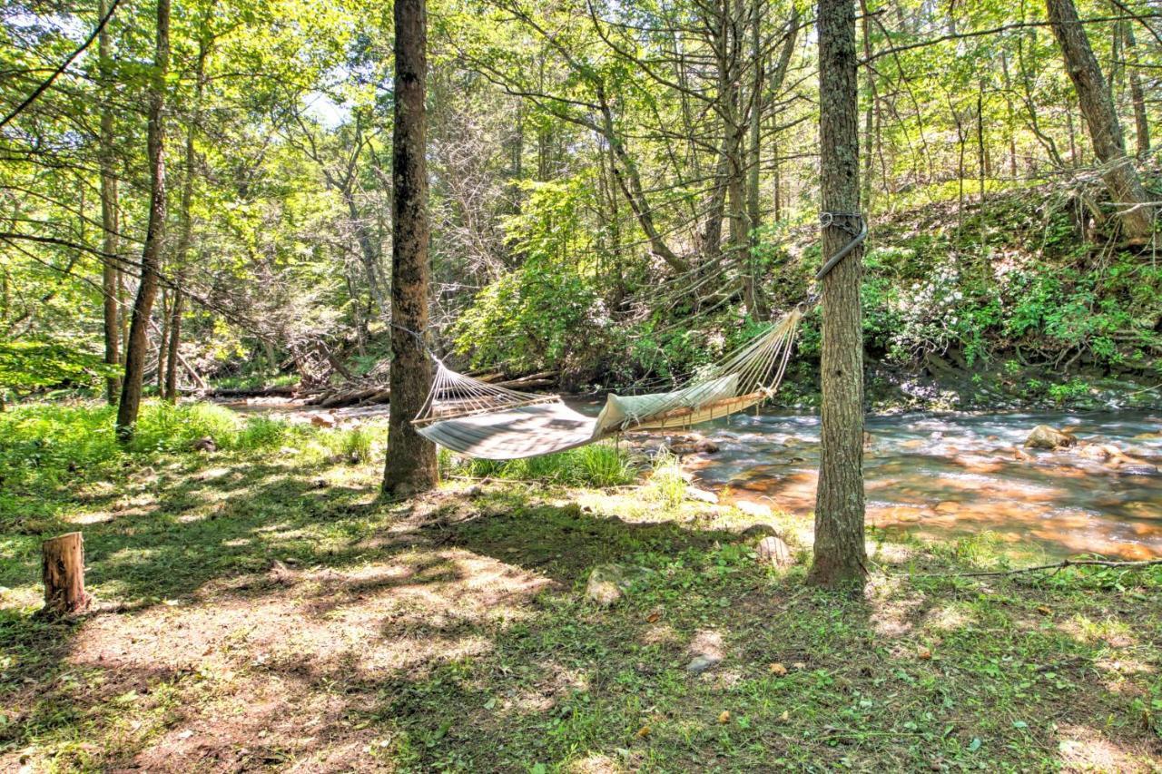 Clearwater Cabin On 10 Acres With Trout Stream! Monterey Екстериор снимка